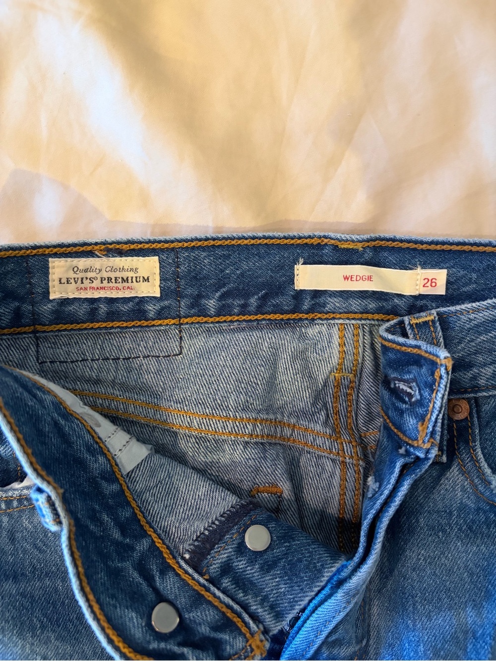 Levi’s Womens Wedgie Fit - Picture 4 of 4